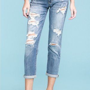 DESTROYED BOYFRIEND JEANS
